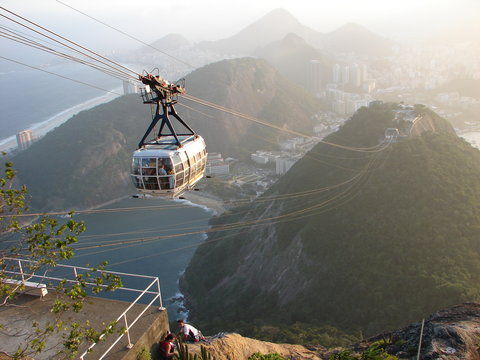 Gondelbahn auf den Zuckerhut in Rio. Photo: viventura Gondelbahn auf den Zuckerhut in Rio. Photo: viventura