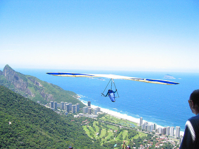 hanggliding.over.barra.jordan.fischer.flickr hanggliding.over.barra.jordan.fischer.flickr